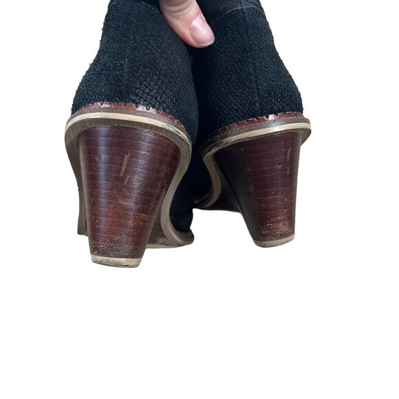 Anthropologie Schuler & Sons Philadelphia Wedge Booties Boots Embossed Black 7.5 - Picture 4 of 9